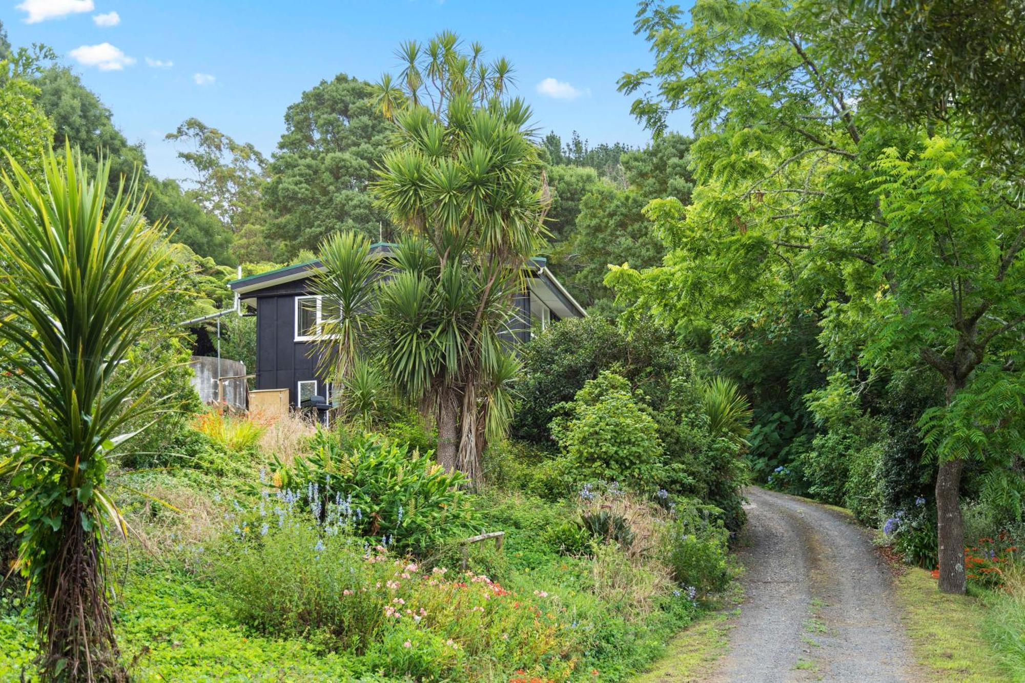 Raglan Country Lodge Exterior photo